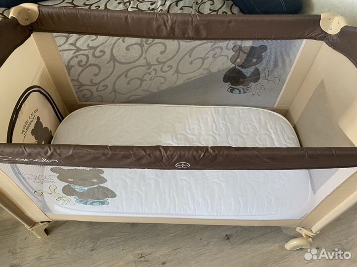 Манеж детский складной с матрасом