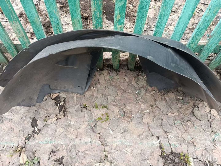 Подкрылки локеры