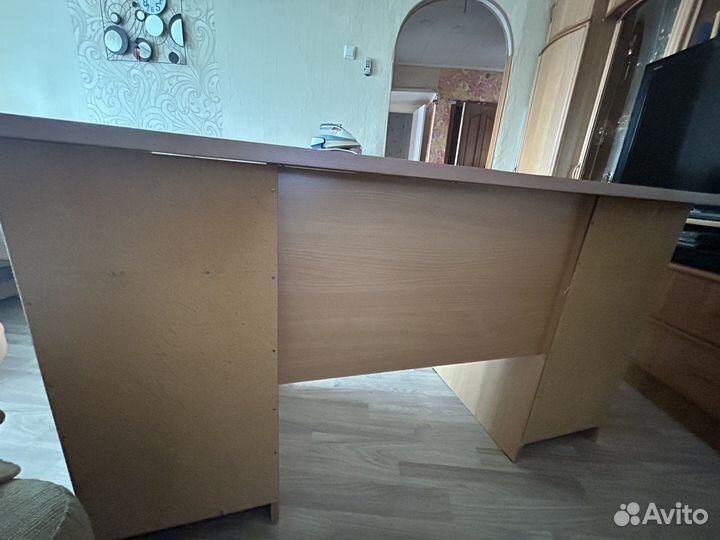 Продам стол письменный