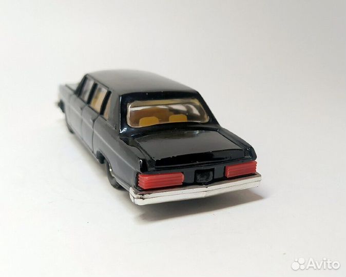 Газ-14 (чёрный) СССР Горьковский автозавод