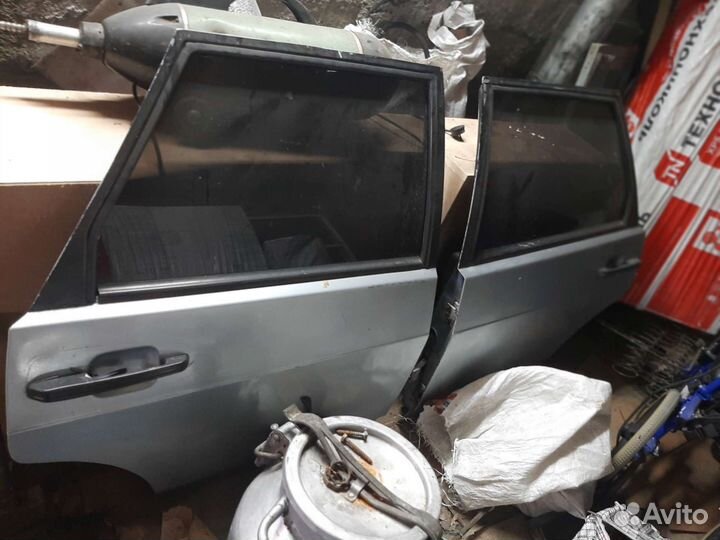 Заднии двери ваз 2109