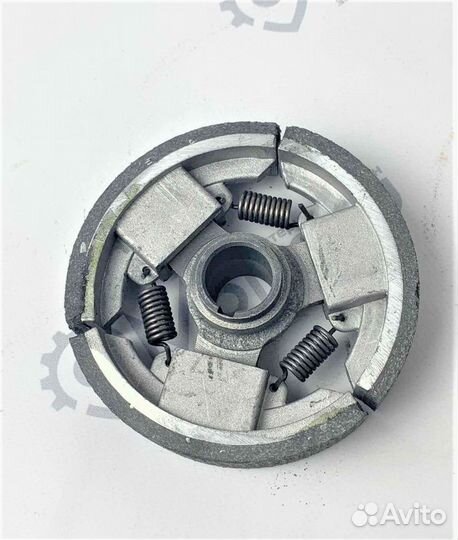 Сцепление центробежное, двухручейковое, фрикционно