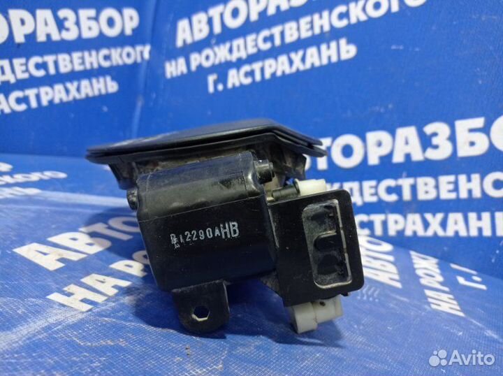 Лючок бензобака Chevrolet Cruze хэтчбек 2011