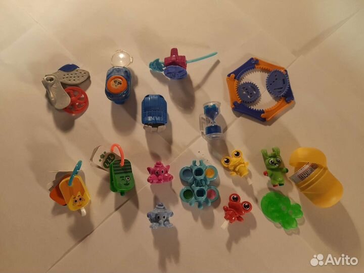 Игрушки из киндера и растишки (8 фотографий)