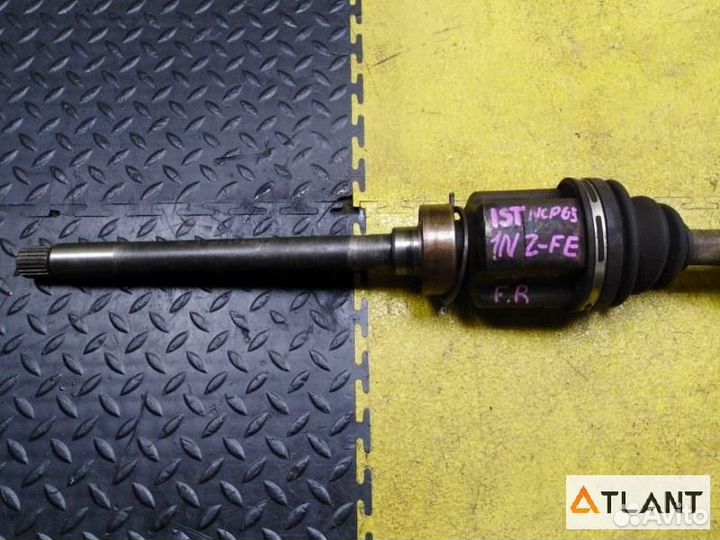 Привод передний правый toyota IST