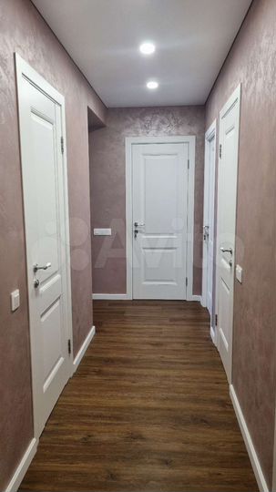 4-к. квартира, 95 м², 2/10 эт.