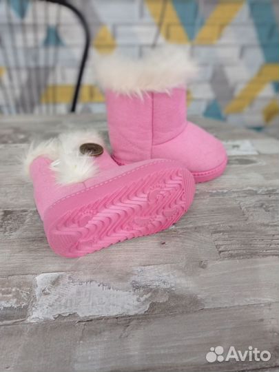 Уги, ботиночки для девочки, новые