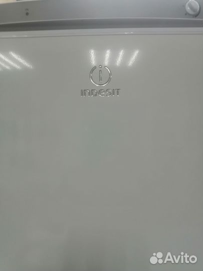 Холодильник бу indesit