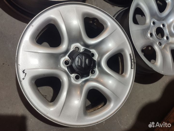 Комплект дисков на авто R16 5x114.3 от Suzuki