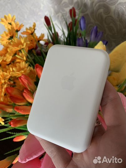 Magsafe battery pack