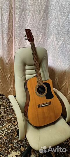 Электроакустическая гитара Washburn