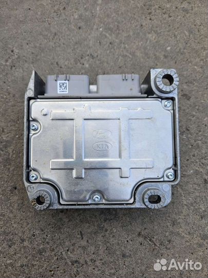 Блок управления аирбаг Kia Sportage 4 2018