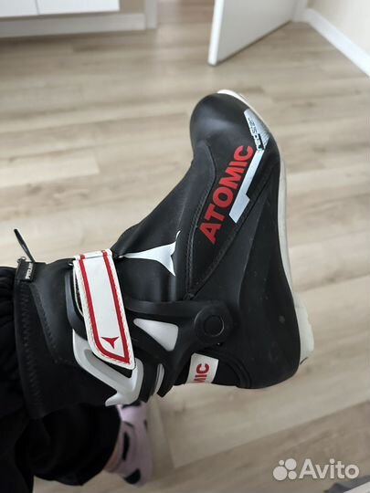 Лыжные ботинки Atomic