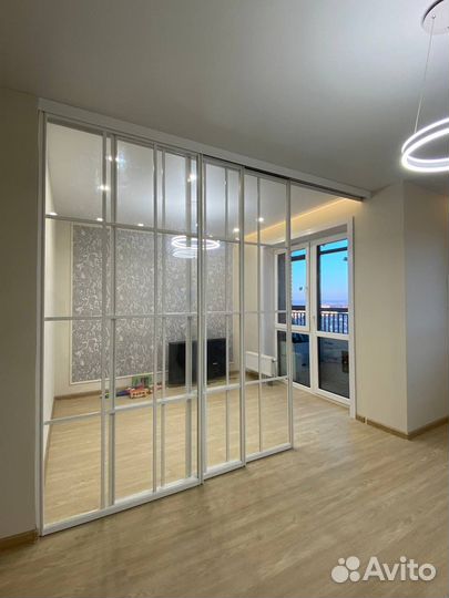 Перегородка из стекла под ключ