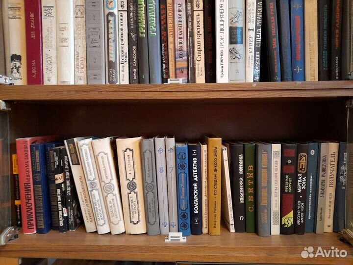 Книги детективы,приключения, фантастика