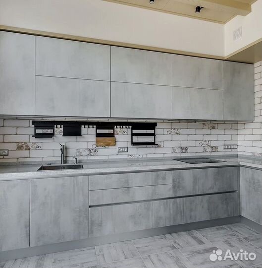 Кухонный гарнитур угловой в потолок