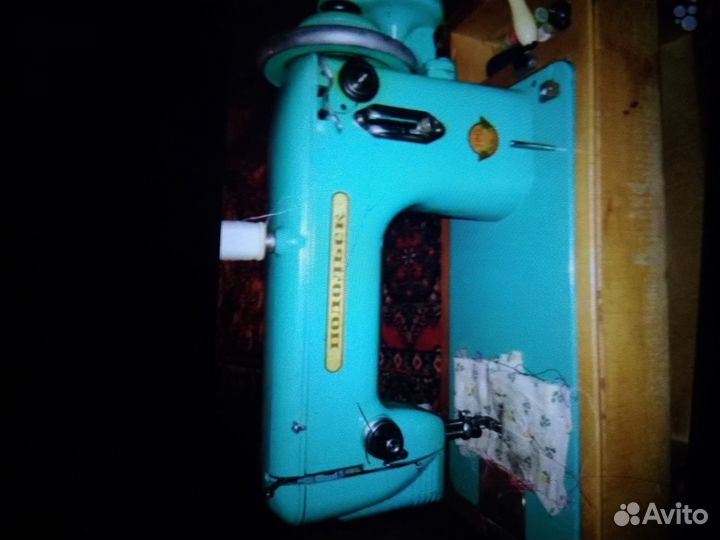 Продаю швейную машинку