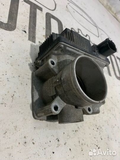 Дроссельная заслонка Nissan Almera Classic B10