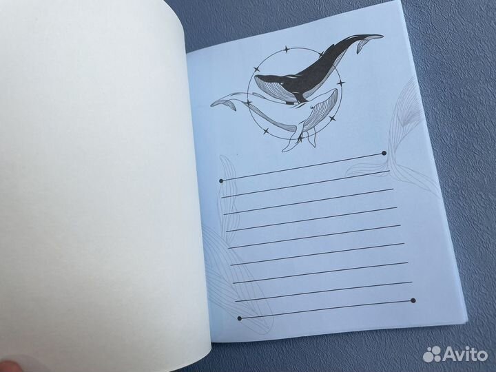 Новый блокнот скетчбук с китами