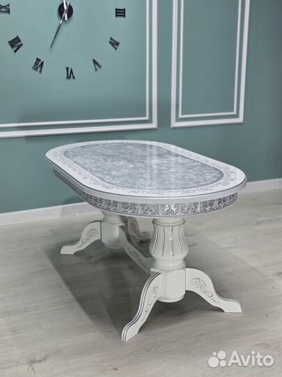 Стол со стульями в наличии