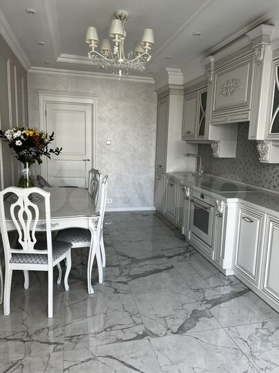 3-к. квартира, 122 м², 12/15 эт.