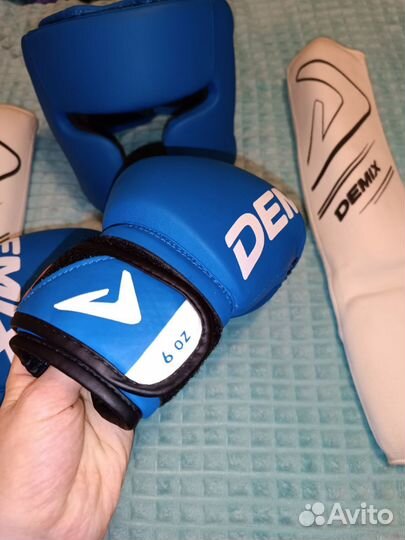 Защита для единоборств детская (перчатки, шлем)