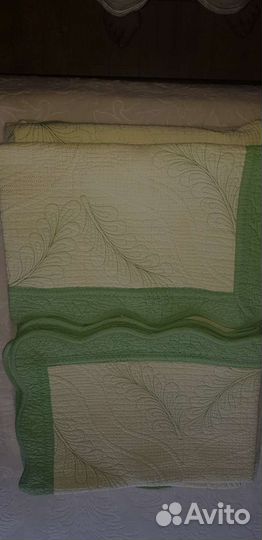 Новый комплект покрывало и две наволочки Китай
