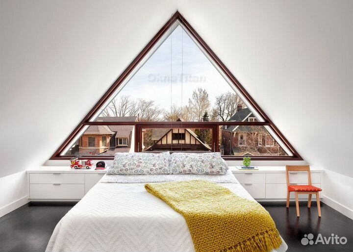 Треугольное окно