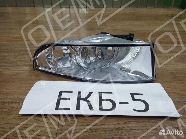 Фара противотуманная правая Skoda Octavia