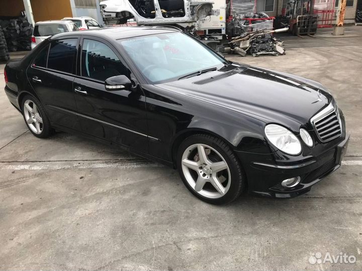 Mercedes-Benz E-class w211 в разборе