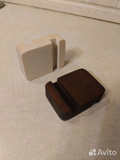 Подставка для телефона из дерева