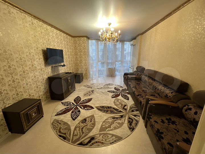 2-к. квартира, 86,6 м², 1/9 эт.