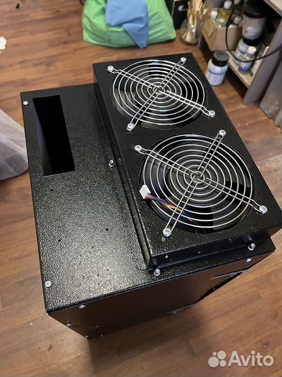 Корпус для GPU (влезает 4 видеокарты)