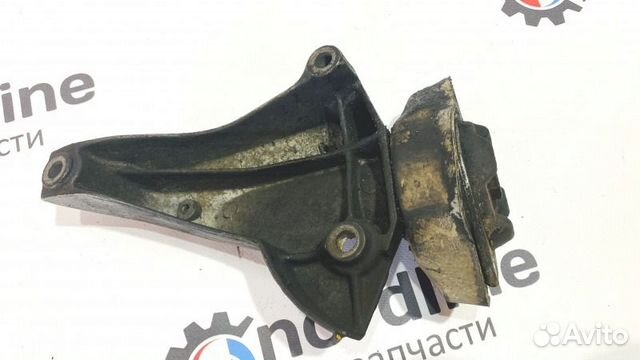 Кронштейн АКПП левый Audi A6 C5 2.4 ARJ 1999