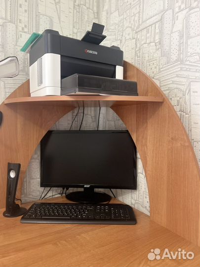 Компьютерный стол