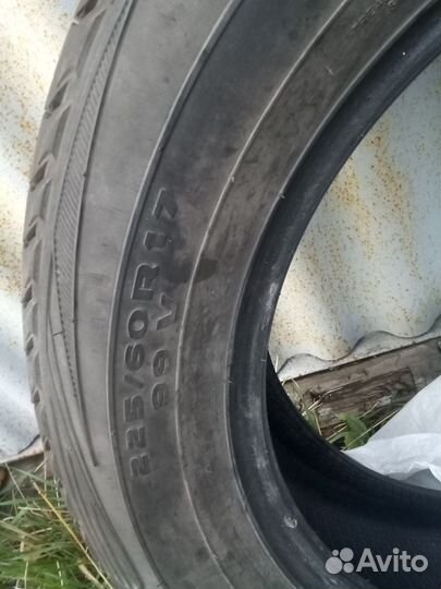 Kumho Road Venture APT KL51 225/60 R17