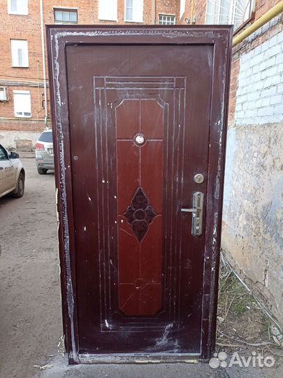 Металлическая дверь бу