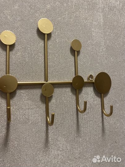 Вешалка с крючками настенная