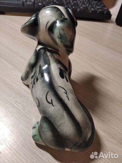 Фарфоровая статуэтка