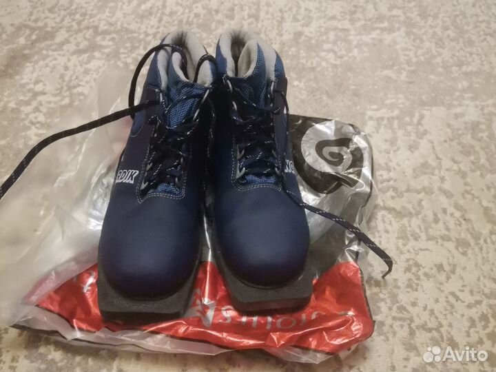 Лыжные ботинки