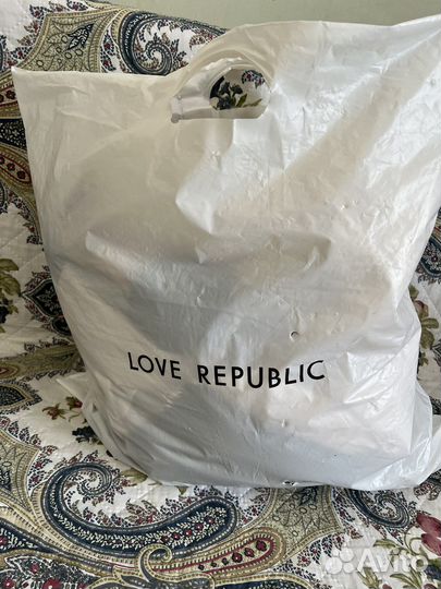 Отдам пакет женских вещей 42 - 44 размер