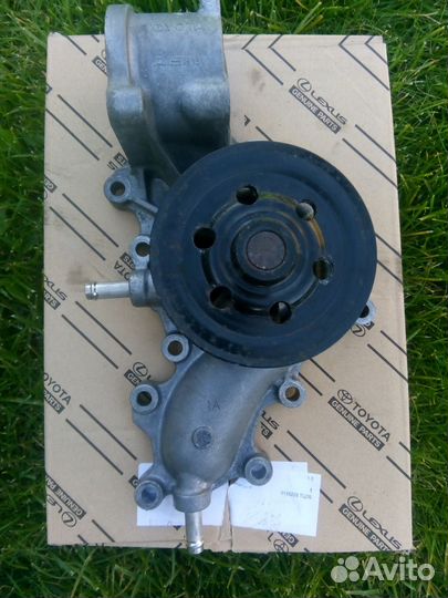 Помпа/Водяной насос Land Cruiser 200 (дизель)