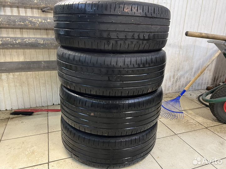 Continental ContiPremiumContact 5 215/55 R17