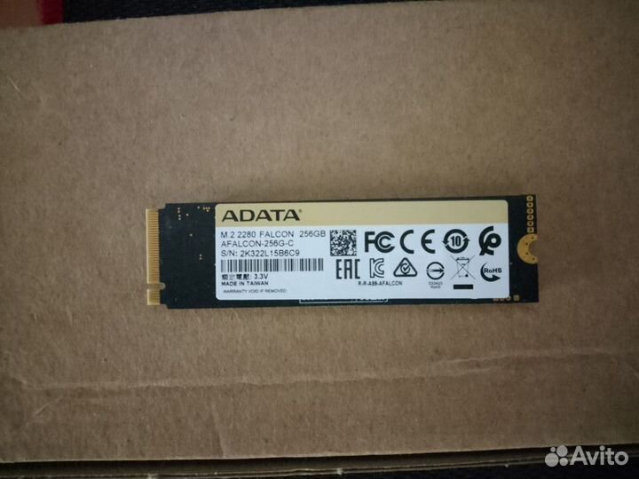 256 гб SSD M.2 adata Falcon