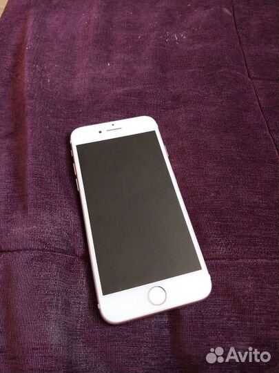 Телефон iPhone 7