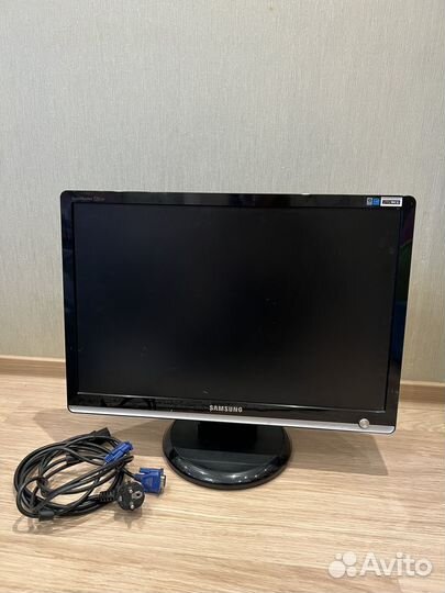 Монитор Samsung 22 дюйма