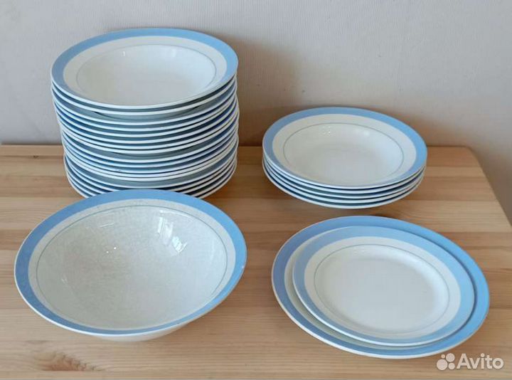 Набор столовых тарелок зик СССР 26 шт