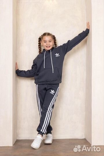 Шикарный костюм Adidas. 4-14 лет. трехнитка флис