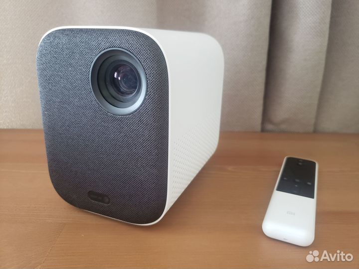 Проектор Xiaomi Mi Smart Compact Projector