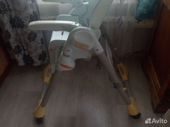 Стульчик для кормления chicco